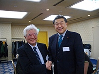 和やかに懇親会