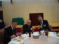 新旧会長、札幌北税務署長と共に
